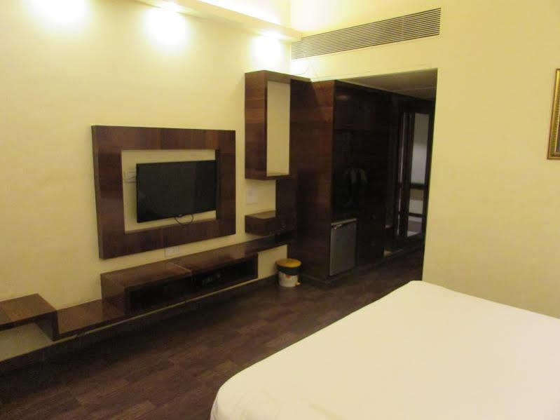 Meuse Jupiter Business And Luxury Hotel Nashik Ngoại thất bức ảnh